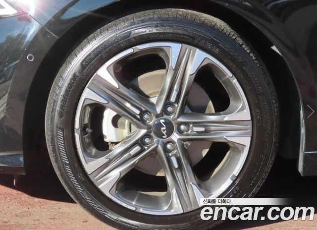 Kia K5 (III) 2.0 Signature 2023 — фото 24