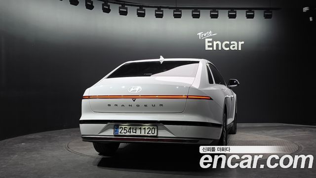 Hyundai Grandeur Hybrid (GN7) Exclusive 2023 — фото 4