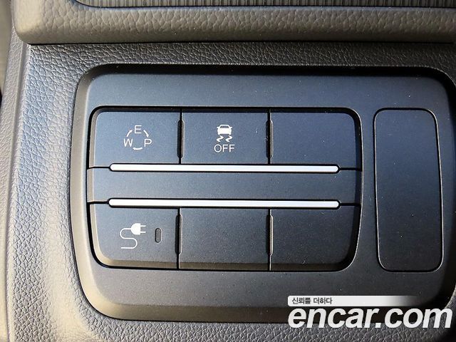 KG Mobility (SsangYong) Tivoli Air Diesel IX 2WD 2017 — фото 16