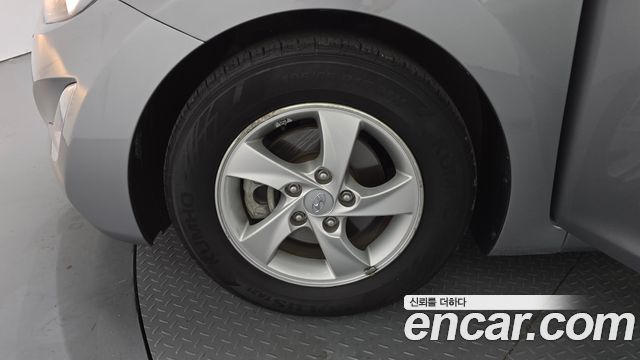 Hyundai Avante 1.6 GDi Smart Standard 2015 — фото 5