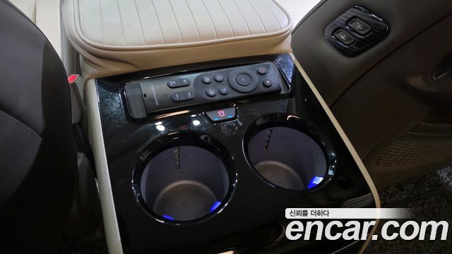 Kia Carnival (IV) Gasoline 7-Seater Hi-Limousine Signature 2022 — фото 38