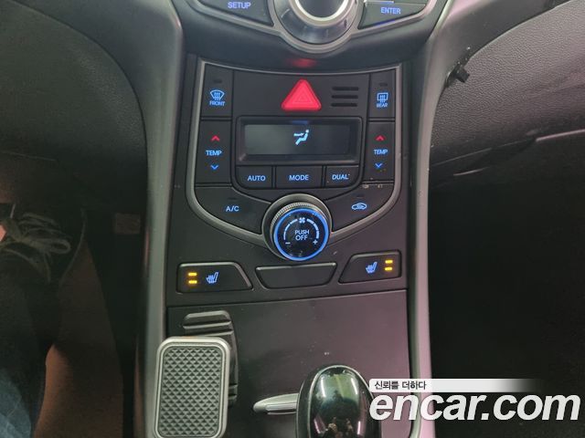 Hyundai Avante 1.6 GDi Smart Standard 2016 — фото 9