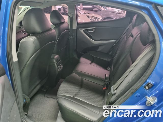 Hyundai Avante 1.6 GDi Smart Standard 2016 — фото 10