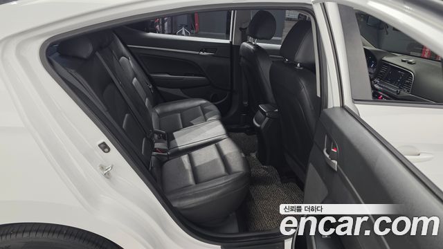 Hyundai Avante (AD) 1.6 GDI Value Plus 2018 — фото 12