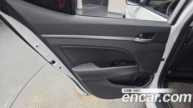Hyundai Avante (AD) 1.6 GDI Value Plus 2018 — фото 25