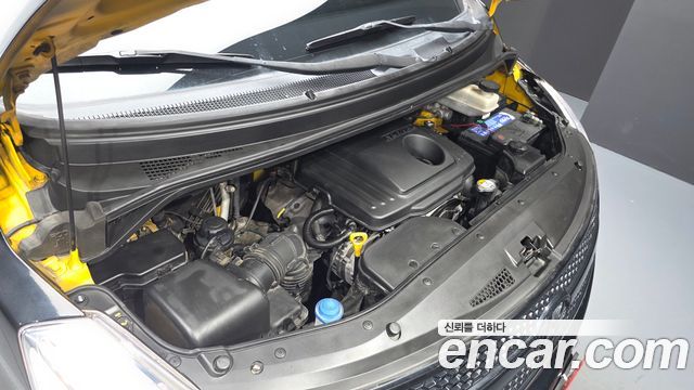 Hyundai Grand Starex 12-Seater Wagon CVX Luxury 2014 — фото 6