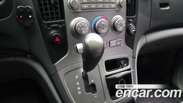 Hyundai Grand Starex 12-Seater Wagon CVX Luxury 2014 — фото 9