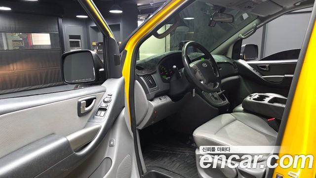 Hyundai Grand Starex 12-Seater Wagon CVX Luxury 2014 — фото 10