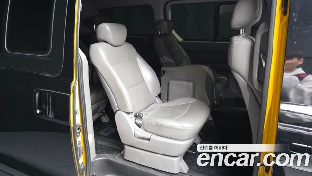 Hyundai Grand Starex 12-Seater Wagon CVX Luxury 2014 — фото 11