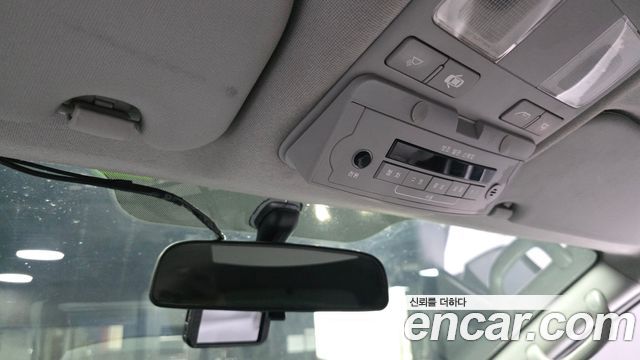 Hyundai Grand Starex 12-Seater Wagon CVX Luxury 2014 — фото 19