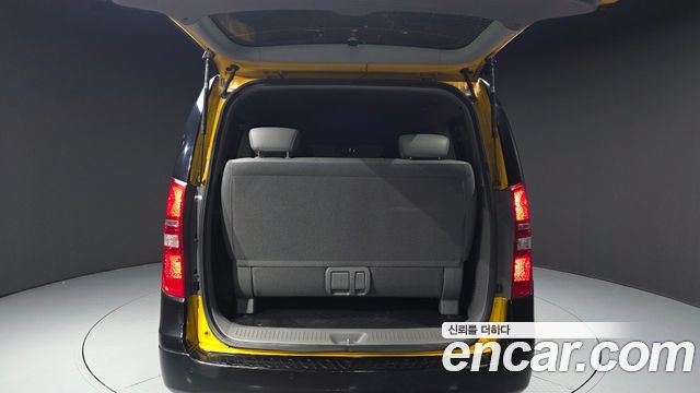 Hyundai Grand Starex 12-Seater Wagon CVX Luxury 2014 — фото 20