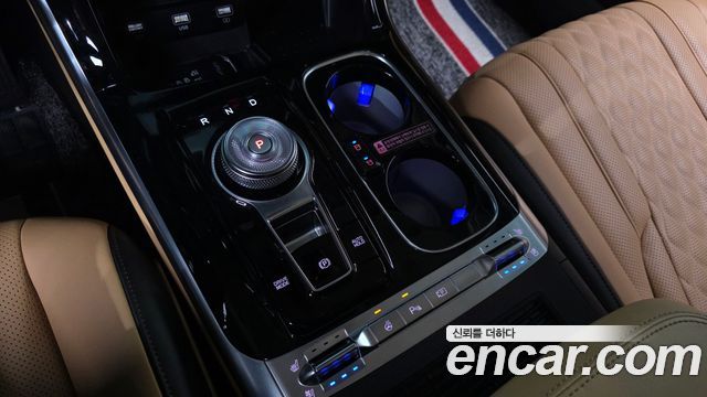 Kia Carnival (IV) Gasoline 9-seater Limousine(Special vehicle) 2022 — фото 9