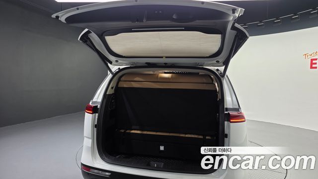 Kia Carnival (IV) Gasoline 9-seater Limousine(Special vehicle) 2022 — фото 40