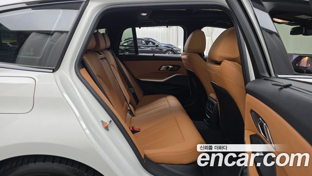 BMW 3 Series (G20) 320d Touring M Sport 2025 — фото 12