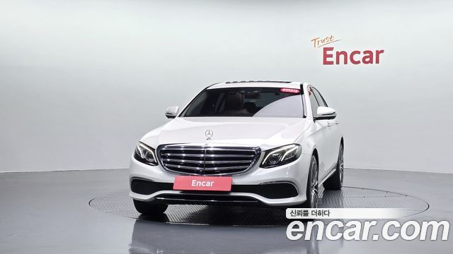 Mercedes-Benz E-Class (W213) E300 4MATIC Exclusive 2018 — фото 3