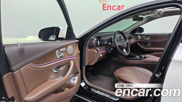 Mercedes-Benz E-Class (W213) E300 4MATIC Exclusive 2018 — фото 10
