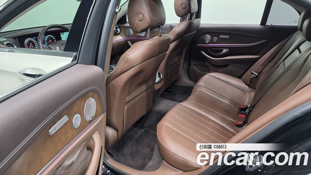 Mercedes-Benz E-Class (W213) E300 4MATIC Exclusive 2018 — фото 12