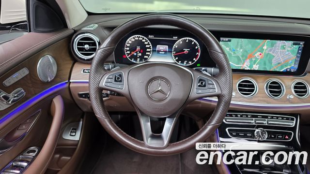 Mercedes-Benz E-Class (W213) E300 4MATIC Exclusive 2018 — фото 13