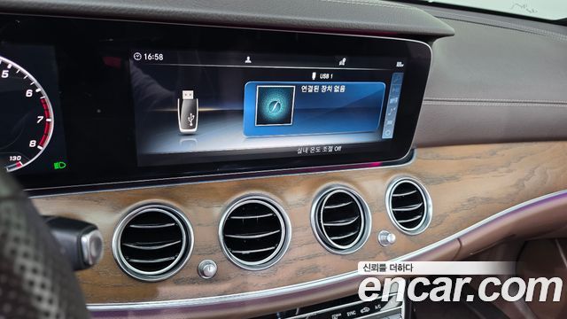 Mercedes-Benz E-Class (W213) E300 4MATIC Exclusive 2018 — фото 16
