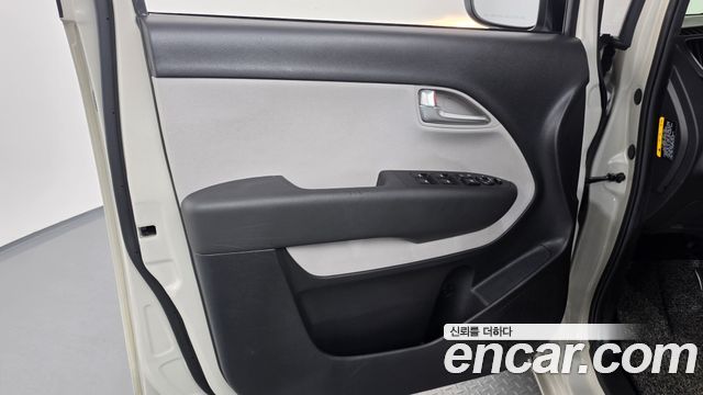 Kia Ray EV Van 2-Seater AIr 2024 — фото 24