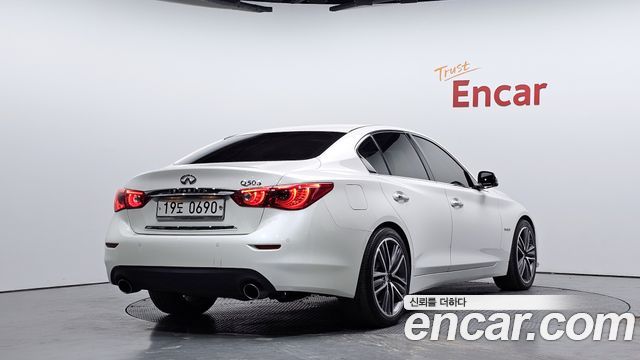 Infiniti Q50 3.5 Hybrid Essence 2016 — фото 2