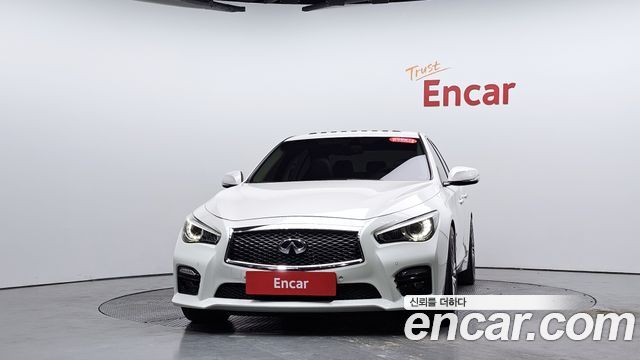 Infiniti Q50 3.5 Hybrid Essence 2016 — фото 3