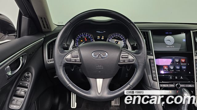 Infiniti Q50 3.5 Hybrid Essence 2016 — фото 13