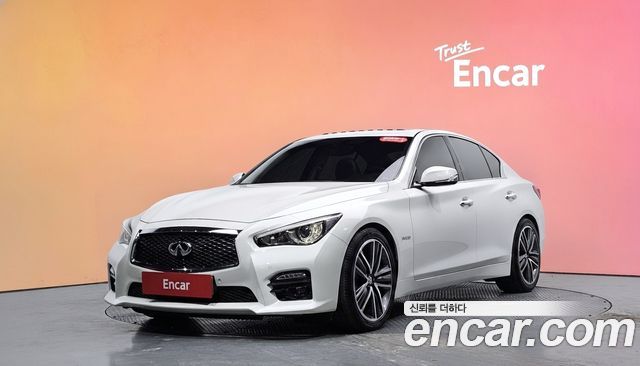 Infiniti Q50 3.5 Hybrid Essence