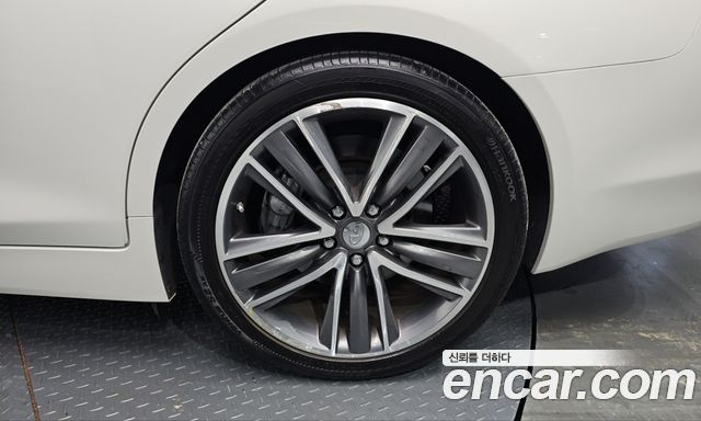 Infiniti Q50 3.5 Hybrid Essence 2016 — фото 21