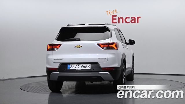 Chevrolet Trailblazer 1.3 Turbo 2WD Premier 2023 — фото 4