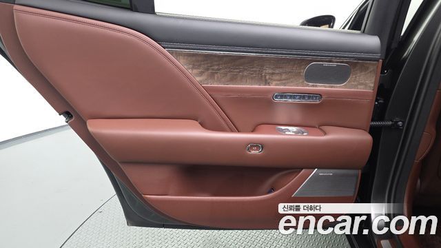 Genesis G90 (RS4) Gasoline 3.5 Turbo AWD 2023 — фото 25
