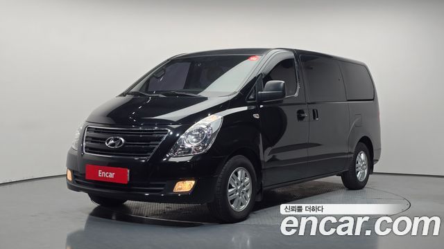 Hyundai Grand Starex 5-Seater VAN Smart