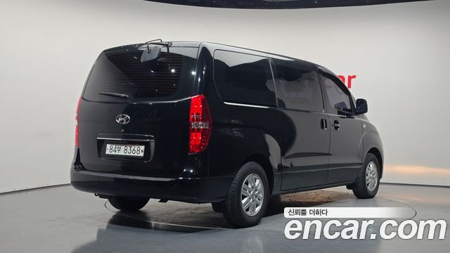 Hyundai Grand Starex 5-Seater VAN Smart 2017 — фото 2