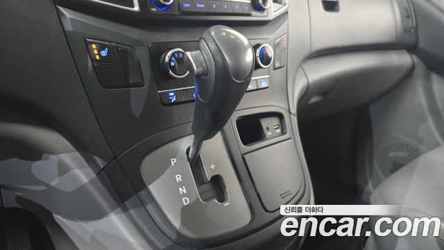 Hyundai Grand Starex 5-Seater VAN Smart 2017 — фото 9