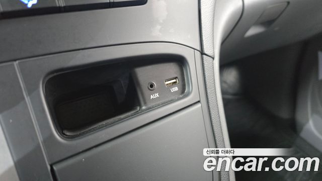 Hyundai Grand Starex 5-Seater VAN Smart 2017 — фото 19