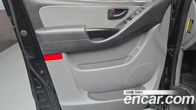 Hyundai Grand Starex 5-Seater VAN Smart 2017 — фото 24