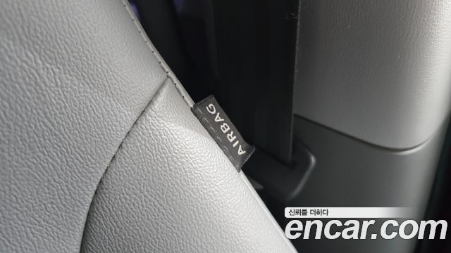 Hyundai Grand Starex 5-Seater VAN Smart 2017 — фото 30