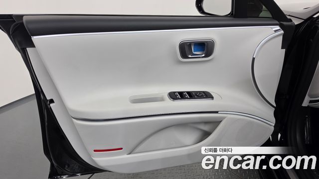 Hyundai Grandeur (GN7) 2.5 Gasoline  2WD Premium 2027 — фото 24