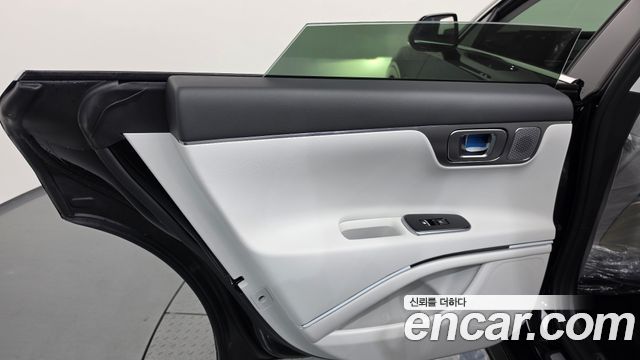 Hyundai Grandeur (GN7) 2.5 Gasoline  2WD Premium 2027 — фото 25