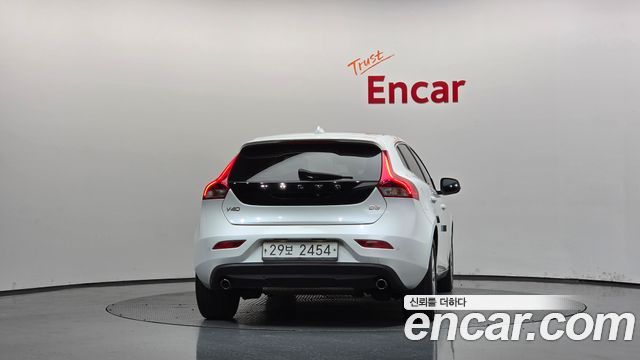 Volvo V40 D3 2nd 2016 — фото 4