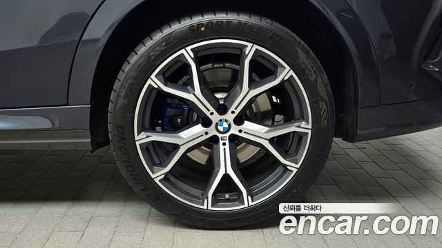 BMW X6 (G06) xDrive40i M Sport 2021 — фото 21