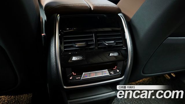 BMW X6 (G06) xDrive40i M Sport 2021 — фото 36
