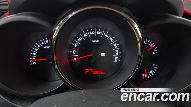 Kia Soul Gasoline 1.6 Smart 2011 — фото 8