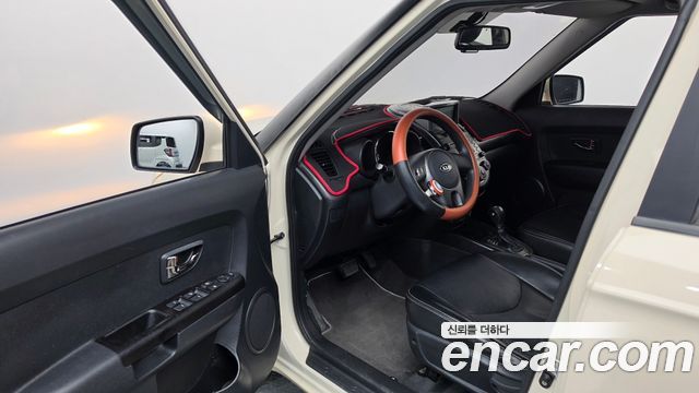 Kia Soul Gasoline 1.6 Smart 2011 — фото 10