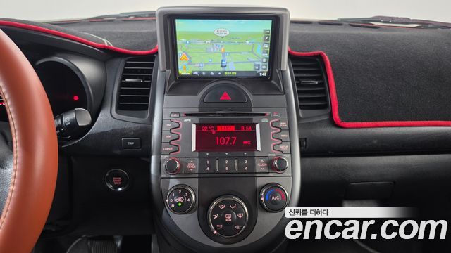 Kia Soul Gasoline 1.6 Smart 2011 — фото 14