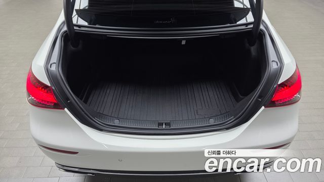 Mercedes-Benz E-Class (W213) E250 Avantgarde 2023 — фото 17