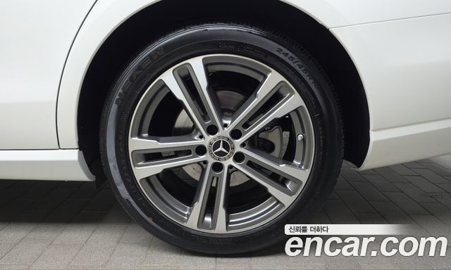 Mercedes-Benz E-Class (W213) E250 Avantgarde 2023 — фото 21