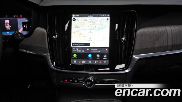 Volvo V90 Cross Country B5 Ultimate AWD 2024 — фото 14