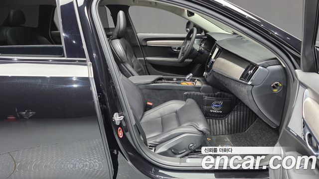 Volvo V90 Cross Country B5 Ultimate AWD 2024 — фото 26