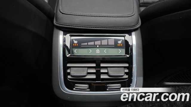 Volvo V90 Cross Country B5 Ultimate AWD 2024 — фото 31